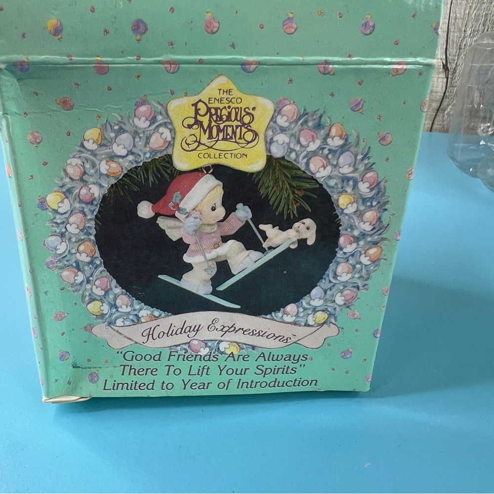The Enesco Precious Moments Skating Friends (Flawed with A Broken Hand(photos)